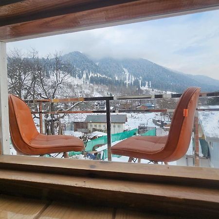 Delta View Hotel Pahalgam Exterior photo